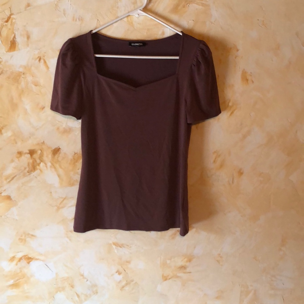 Mauve ruched at shoulders